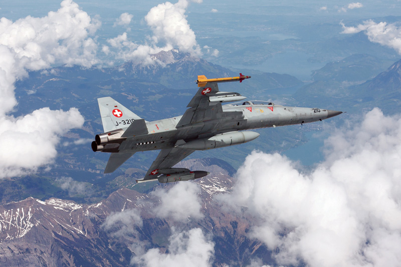 ITA1382 - 1:72 F-5F Tiger II (Twin Seater)