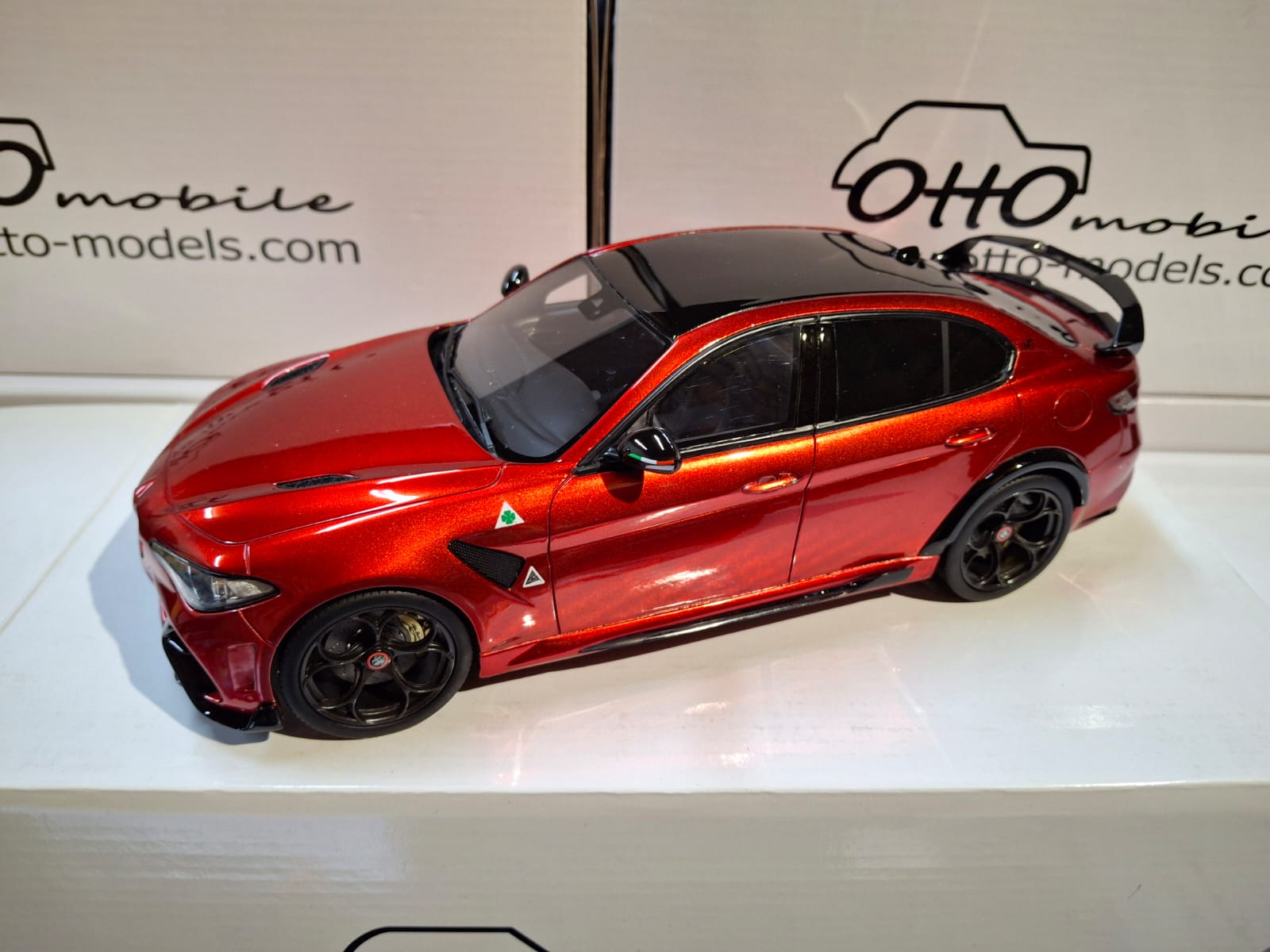 OT402 - Otto-Mobile 1:18 2020 Alfa Romeo Giulia GTAm Red (26cm Long Sealed Resin Model)