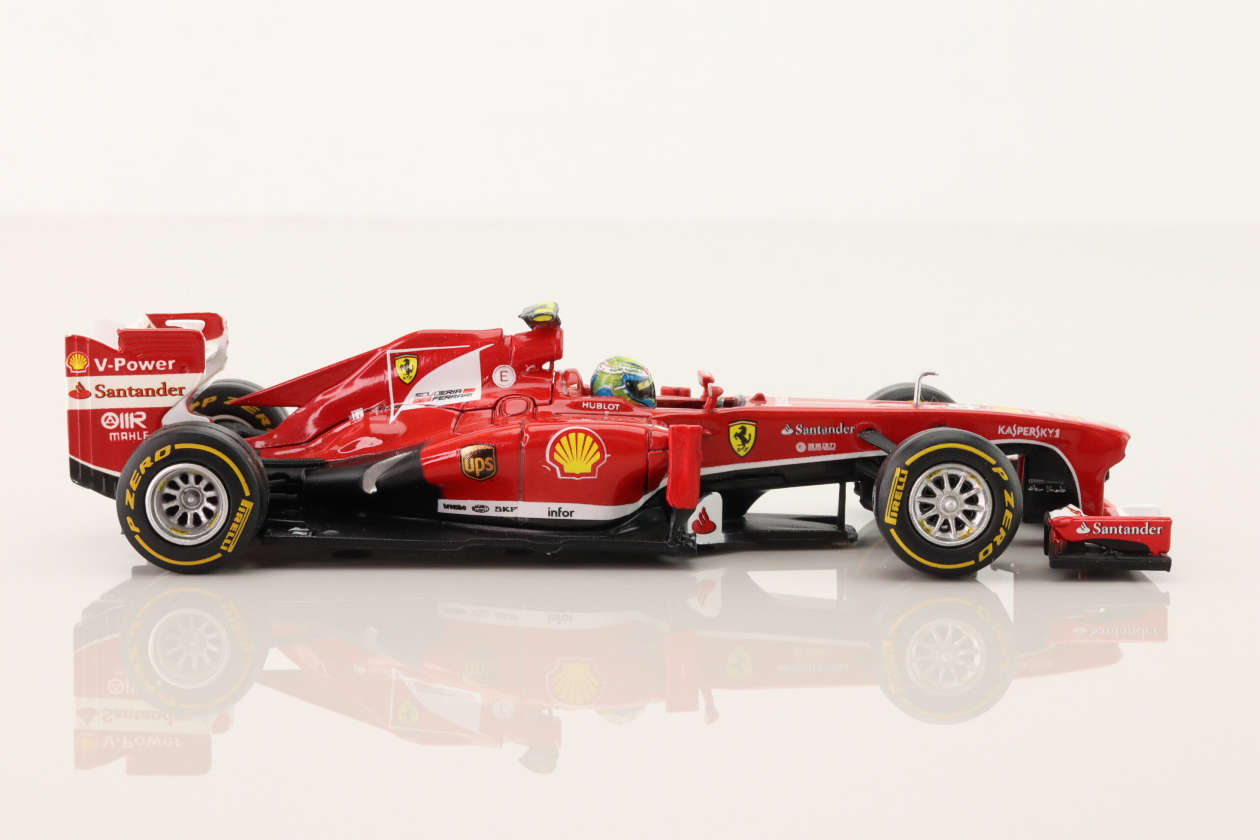HOTBCK17 – 1:43 Formula 1 - Ferrari F138 (2013) - Felipe Massa #4 - Image 3