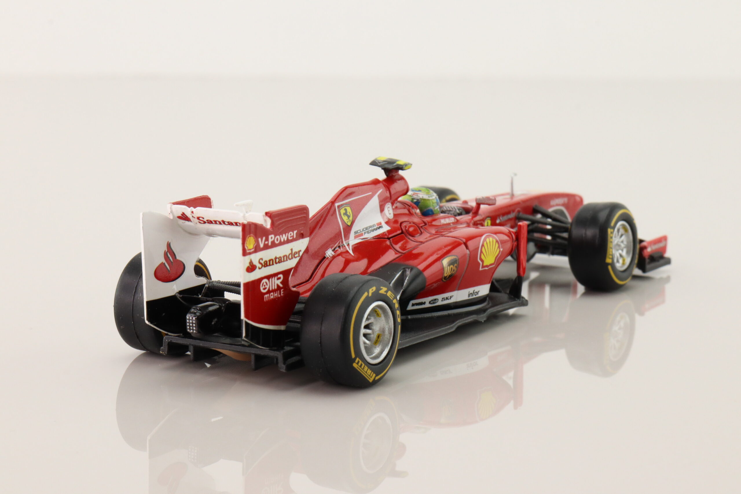 HOTBCK17 – 1:43 Formula 1 - Ferrari F138 (2013) - Felipe Massa #4 - Image 4