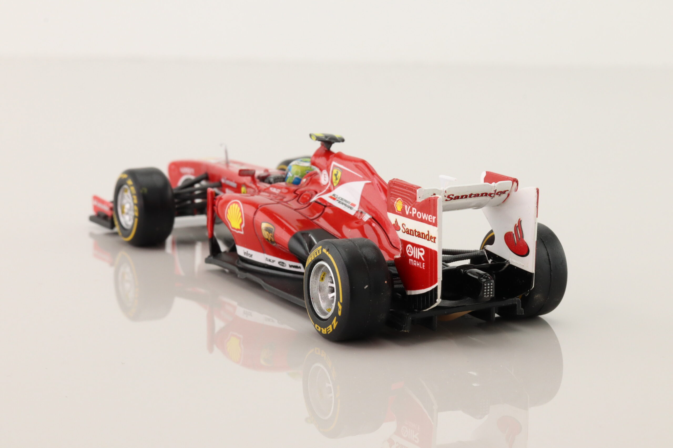 HOTBCK17 – 1:43 Formula 1 - Ferrari F138 (2013) - Felipe Massa #4 - Image 5