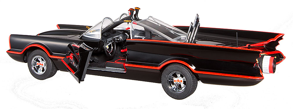HOTW1171 – 1:18 BATMAN Classic TV Series Batmobile - Image 2