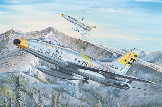 TRU02246 - 1:32 F-100F Super Sabre