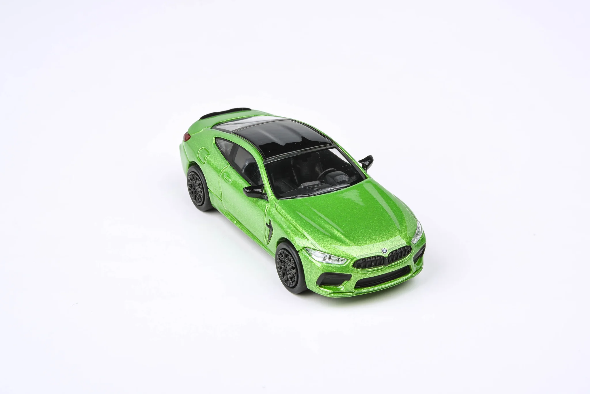 PA-65216 - 1:64 BMW M8 Coupe - Image 3