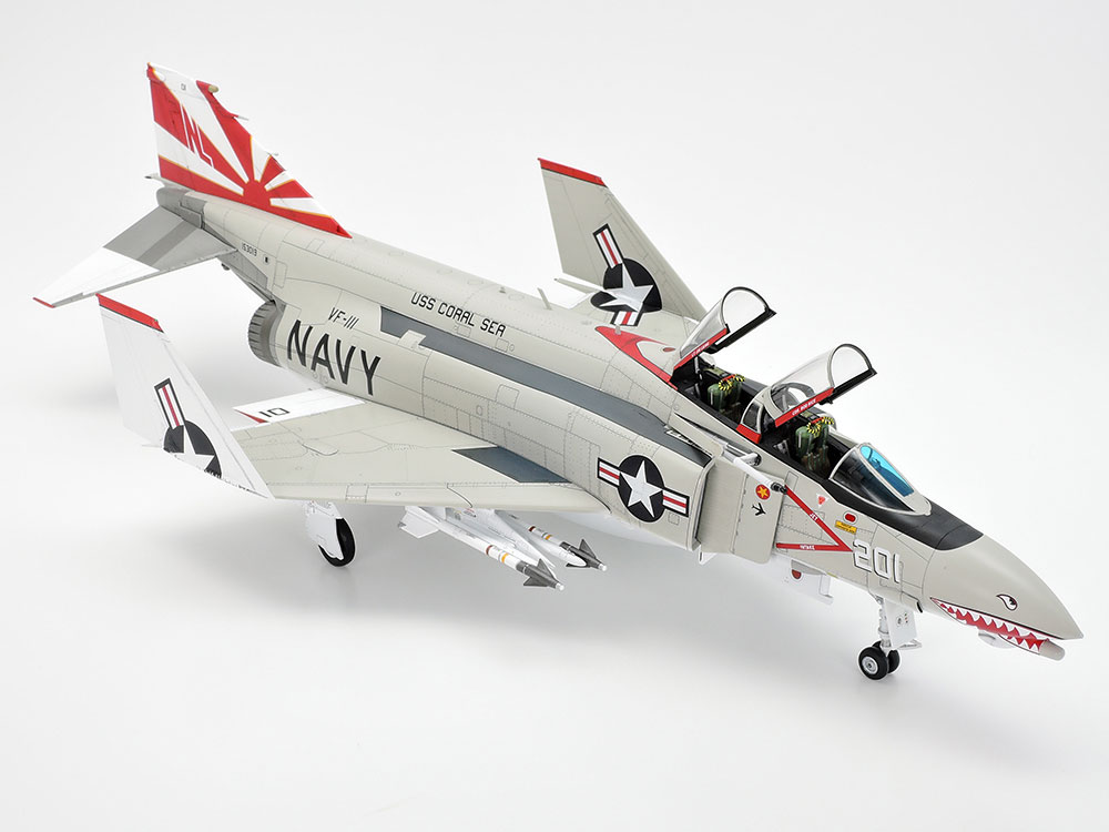 Tam61121 - 1:48 McDonnell Douglas - F-4B Phantom II - Model Tech