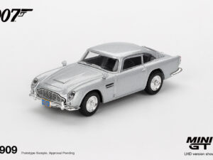MGT00909-007E - Mini GT - 1:64 Aston Martin DB5 “Casino Royale” (Blister Pack) (7cm Long)