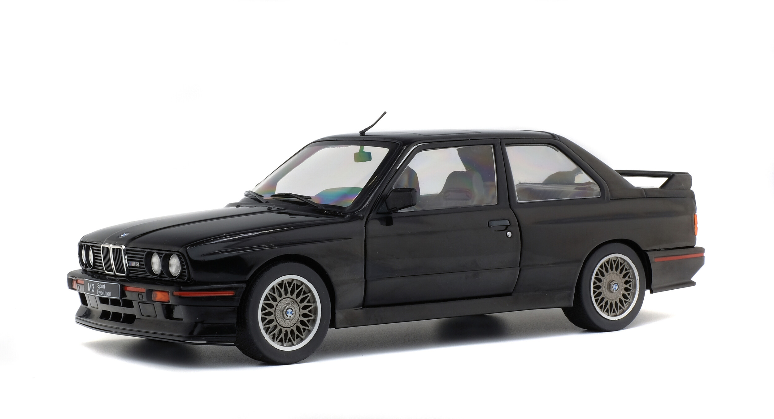 S1801501 – Solido 1:18 BMW E30 M3 Sports Evo 1990 - Black - (24cm Long)
